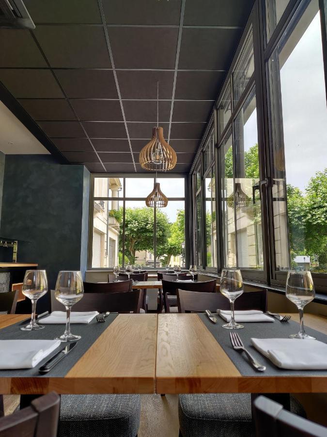 法兰西酒店 Saint-Geniez-dʼOlt 外观 照片